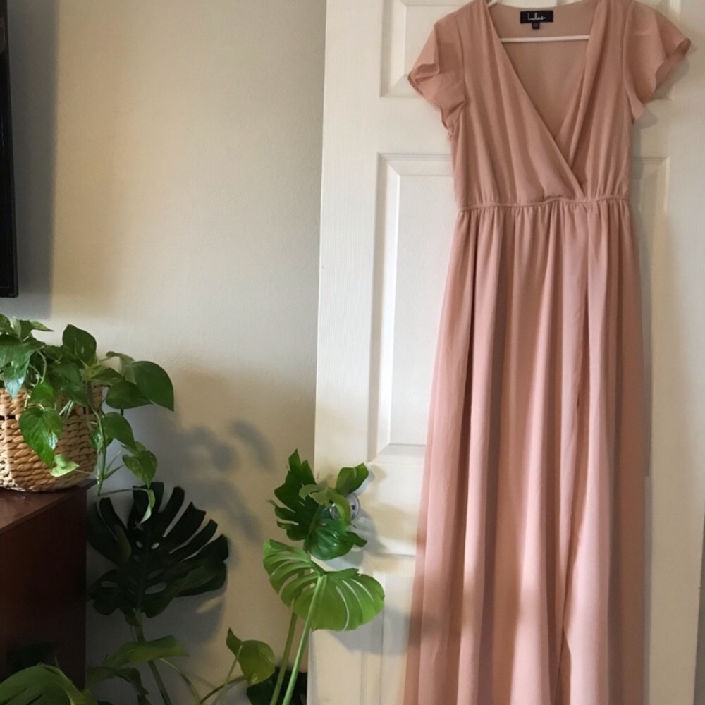 Lulu’s Petal Pink bridesmaid dress